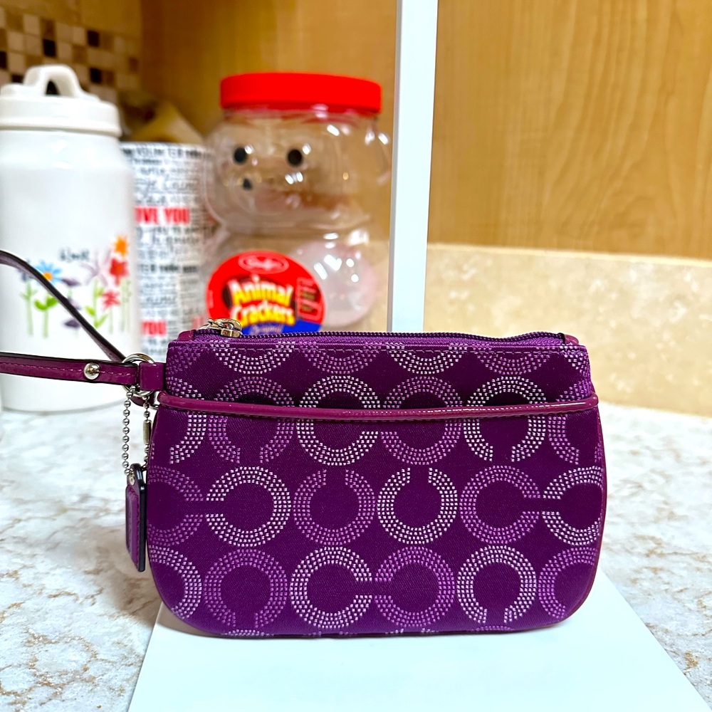 #39. Coach Dot OP Art Wrislet Purple Burgundy Signature C Print, Excellent Cond